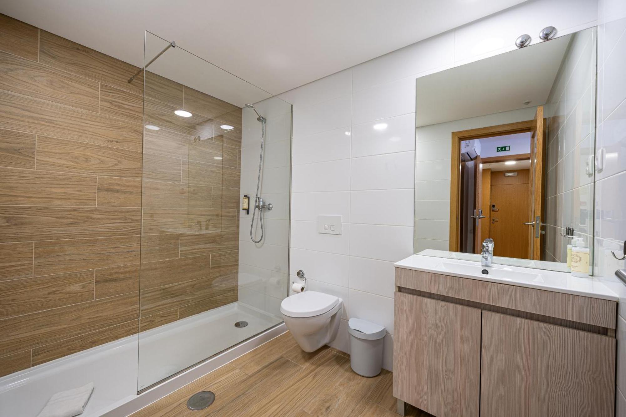 Central Suites 3 Sao Joao da Madeira Exterior photo